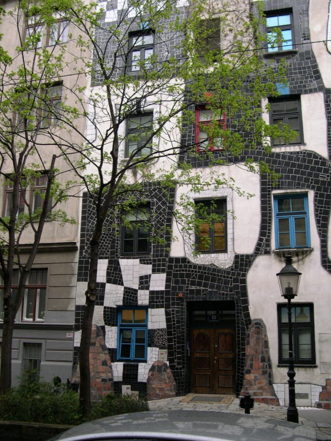 Facciata del Museo Hundertwasser