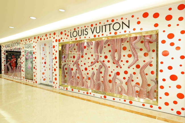 Yayoi Kusama per Louis Vuitton. Concept store, Singapore