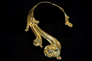 Gianfranco Ferré mostra Sotto un’altra luce Gioielli e Ornamenti Collana ricciolo AI 85-86 Gianfranco Ferré mostra Sotto un'altra luce Gioielli e Ornamenti Collana ricciolo AI 85-86