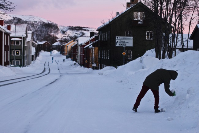 Oguzhan Erim, Kiruna. Oguzhan Erim, Kiruna. Strada innevata