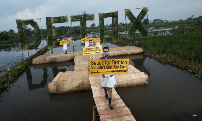 Greenpeace Detox Catwalk in Bandung