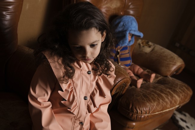 Anna Caruso Anna Caruso, fotografia di bambina. Photographer: Annarella Caruso Assistant photo: Basilico Roberto Models: Shiryn (B-talent scout), Nicole (Pepper Kids), Michelle (Pepper kids). Clothing credits: collection A/W 2017/18 of Mini Rodini, Fub, Gosoaky, Yporqué