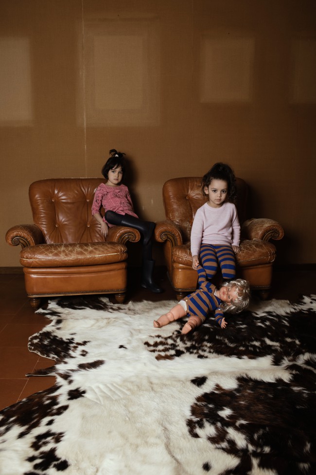 Anna Caruso, fotografia di bambina. Photographer: Annarella Caruso Assistant photo: Basilico Roberto Models: Shiryn (B-talent scout), Nicole (Pepper Kids), Michelle (Pepper kids). Clothing credits: collection A/W 2017/18 of Mini Rodini, Fub, Gosoaky, Yporqué