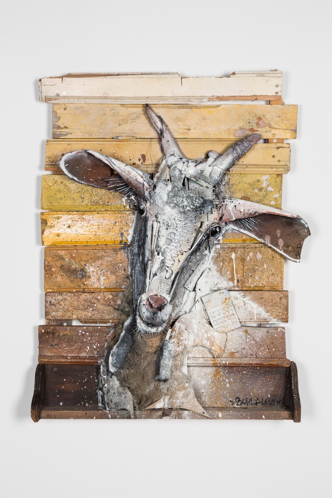 Bordalo II, street artist di Lisbona, si fa portavoce delle problematiche legate ai rifiuti dannosi per il nostro pianeta. Ecco la mostra Attero a Lisbona.