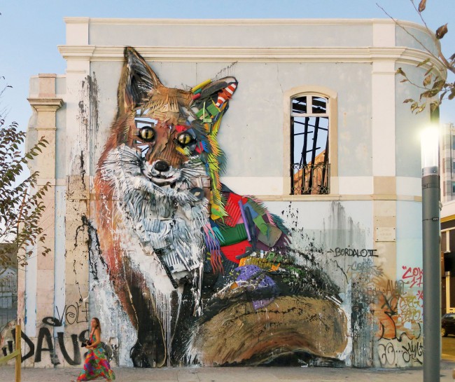 Bordalo II, Big Trash Animal Bordalo II, street artist di Lisbona, si fa portavoce delle problematiche legate ai rifiuti dannosi per il nostro pianeta. Ecco la mostra Attero a Lisbona.