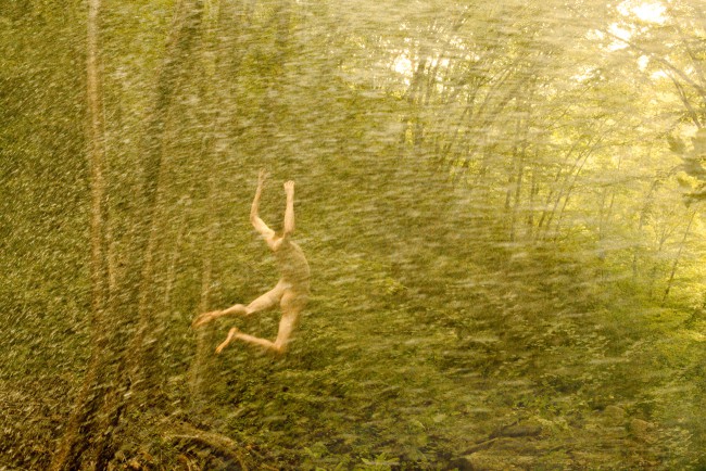 Ryan McGinley, Alex (Hurricane) Ryan McGinley, Alex (Hurricane), 2010. "Whistle for the Wind" serie. Nel lavoro del fotografo americano Ryan McGinley troviamo tutto. Sentimenti e pulsioni che talvolta tendiamo a nascondere, ritratti in modo perfetto.