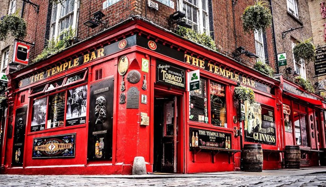 Temple Bar Temple Bar, pub a Dublino, Irlanda. Guida di Dublino: cosa vedere e cosa fare