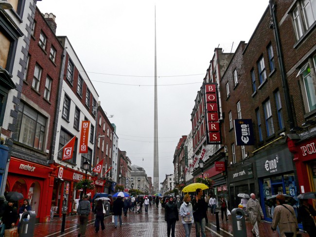 The Spire, torre di acciaio alta 120 metri situata in O’Connel Street a Dublino. Guida di Dublino: cosa vedere e cosa fare