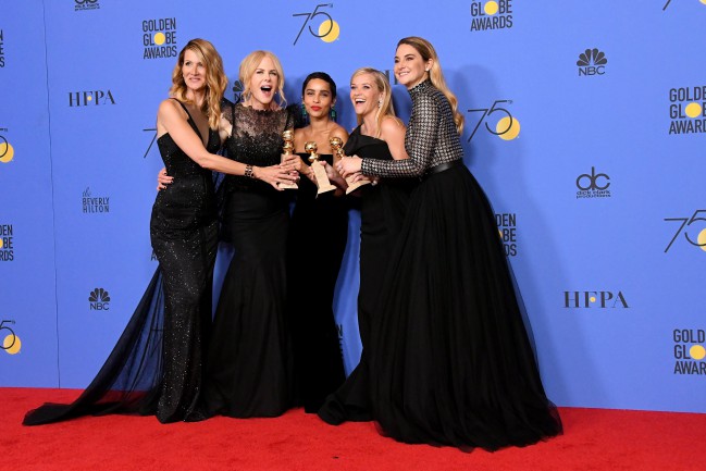 Golden Globe 2018. Big Little Lies premiata come Miglior miniserie TV Golden Globe 2018. Big Little Lies premiata come Miglior miniserie TV. Laura Dern, Nikole Kidman, Zoë Kravitz, Reese Witherspoom e Shailene Woodley