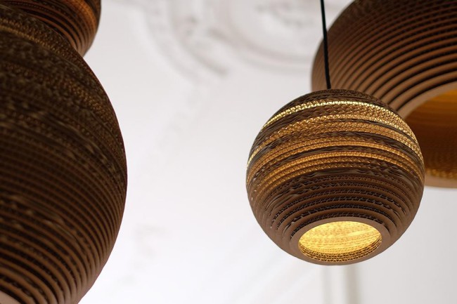 Lampade Scraplight by Graypants Lampade Scraplight by Graypants. Lampade sospese handmade in cartone riciclato ecosostenibile