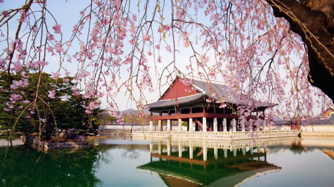 Palazzo Gyeongbokgung, Seoul, Corea del Sud Palazzo Gyeongbokgung, Seoul, Corea del Sud. Ecco la TOP 5 di Best in Travel delle mete turistiche da scoprire in questo 2018