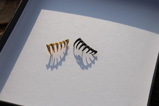 yoster hila amar sculptural jewelry orecchini climbing argento stampa 3d YOSTER by Hila Amar - Sculptural Jewelry. Orecchini climbing in argento realizzati in stampa 3D
