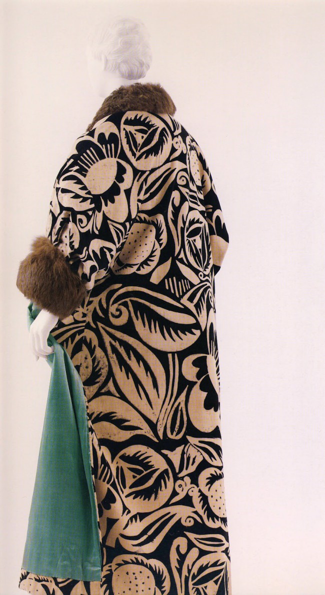 La Perse by Paul Poiret La Perse by Paul Poiret. Textile designed by Raoul Dufy, 1911