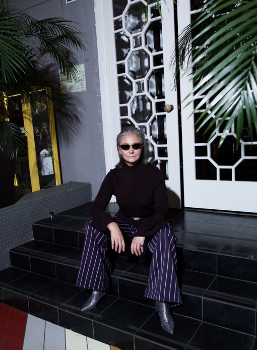 Venera, 63 anni Oldushka è un'agenzia russa che seleziona solo modelli e modelle over 45 e promuove il fascino di volti segnati dal tempo. Venera, modella di 63 anni. SNC Magazine 2017. Foto: Vladimir Rotar