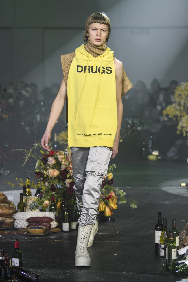 Raf Simons Fall Winter 2018 moda uomo New York Fashion Week, "Drugs"