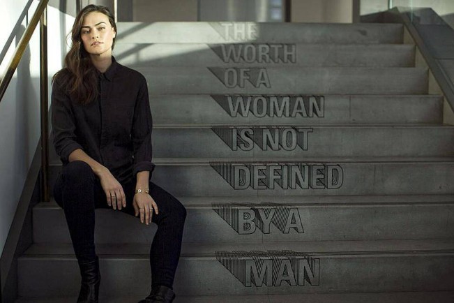 The Boston Globe, “The Beauty and the Ugly Truth” The Boston Globe firma l'indagine “The Beauty and the Ugly Truth”: a essere smascherata è l’intera industria della moda, in cui i fotografi costituiscono solo la punta dell’iceberg.