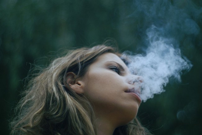 Ana Stefanović Ana Stefanović è una fotografa autodidatta di Niš, in Serbia. Il suo stile può essere definito come lunatico, sensuale, intimo… Ecco i suoi scatti.