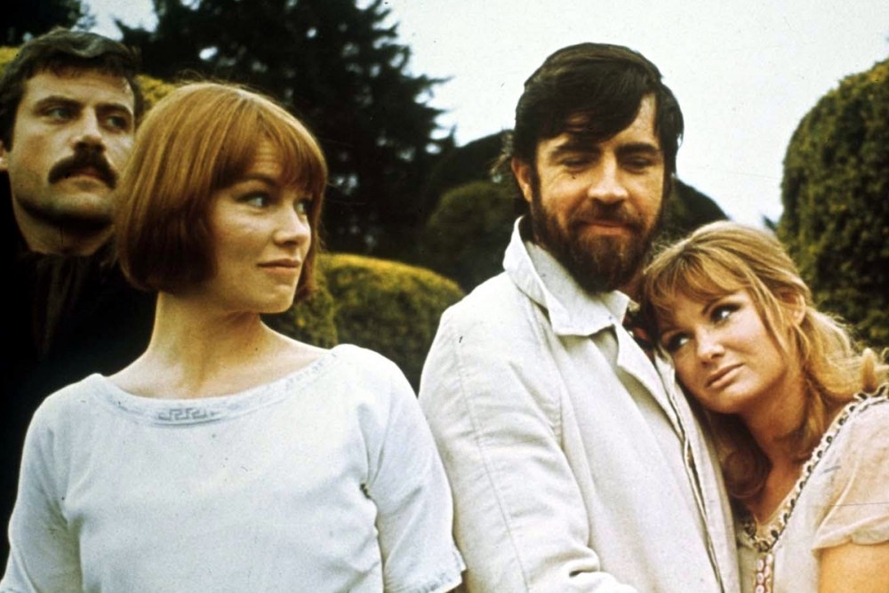 Glenda Jackson nel film Donne in amore. In Inghilterra è stata Glenda Jackson a passare dal cinema alla politica. Quando il passo dal cinema alla politica è breve.