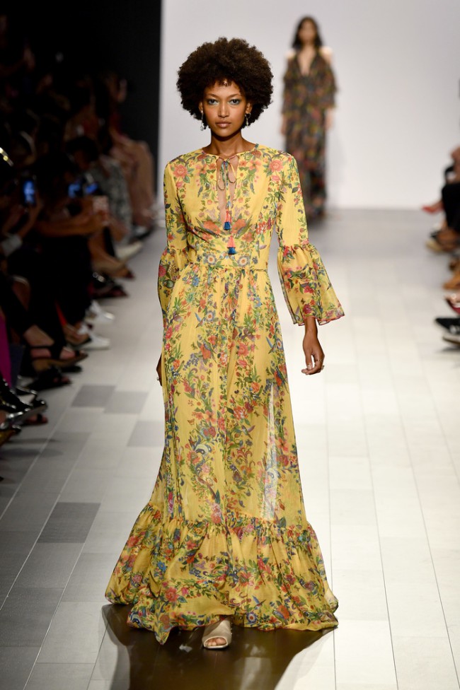 Tadashi Shoji Spring Summer 2018 flowers mania tendenze estate 2018