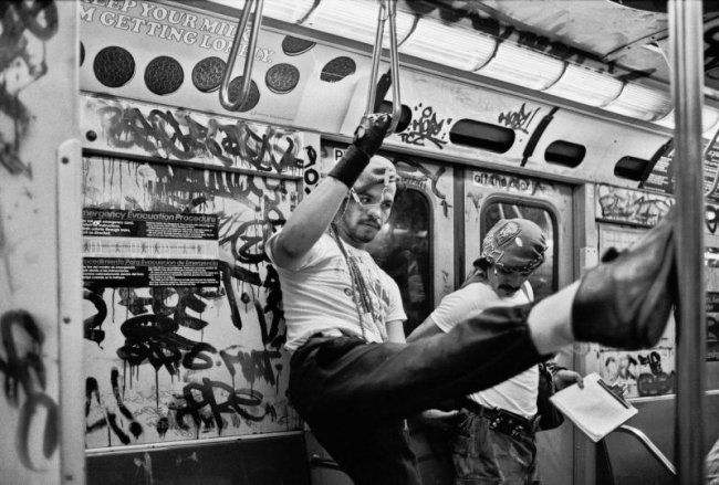 Il viaggio, il racconto, la memoria. Ferdinando Scianna in mostra a Forlì New York, 1985 © Ferdinando Scianna