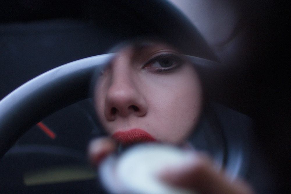 Under The skin – Film nuova fantascienza Scopriamo i 5 film da vedere assolutamente della nuova fantascienza: The Void.