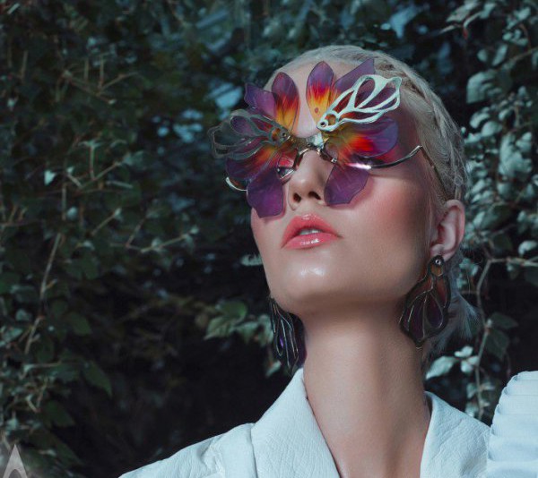 Blooming Folding Eyewear by Sonja Iglic