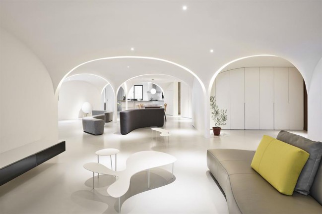 Sunny Apartment Residential interior by Che Wang