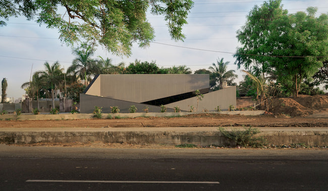 Wrapped Volumes Sales Office by Boney Keriwala and Alak Parmar