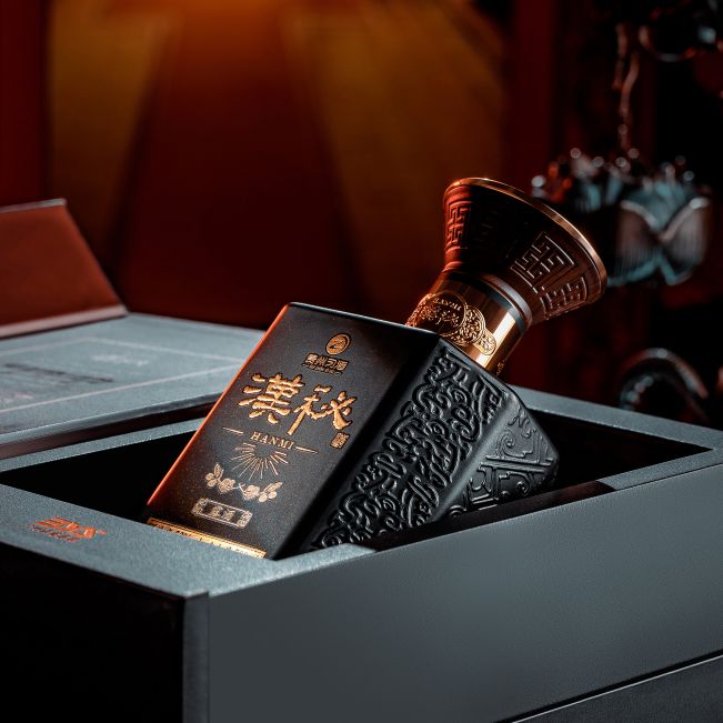 Xi Jiu Hanmi Liquor Packaging by Heng Luo