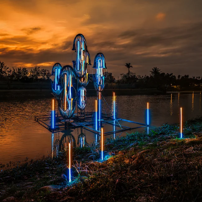 Resonance Light Installation by Yu Fan He and Chia Chen Lee